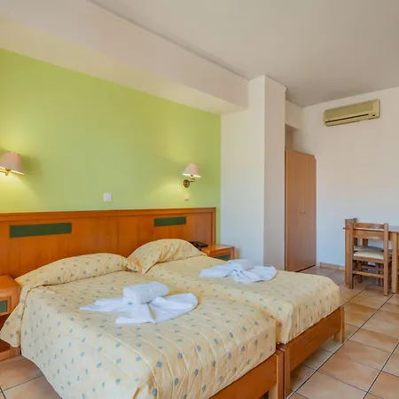Lefkoniko & Icarus Apts Szálloda 3*