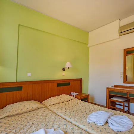Szálloda Lefkoniko & Icarus Apts 3*